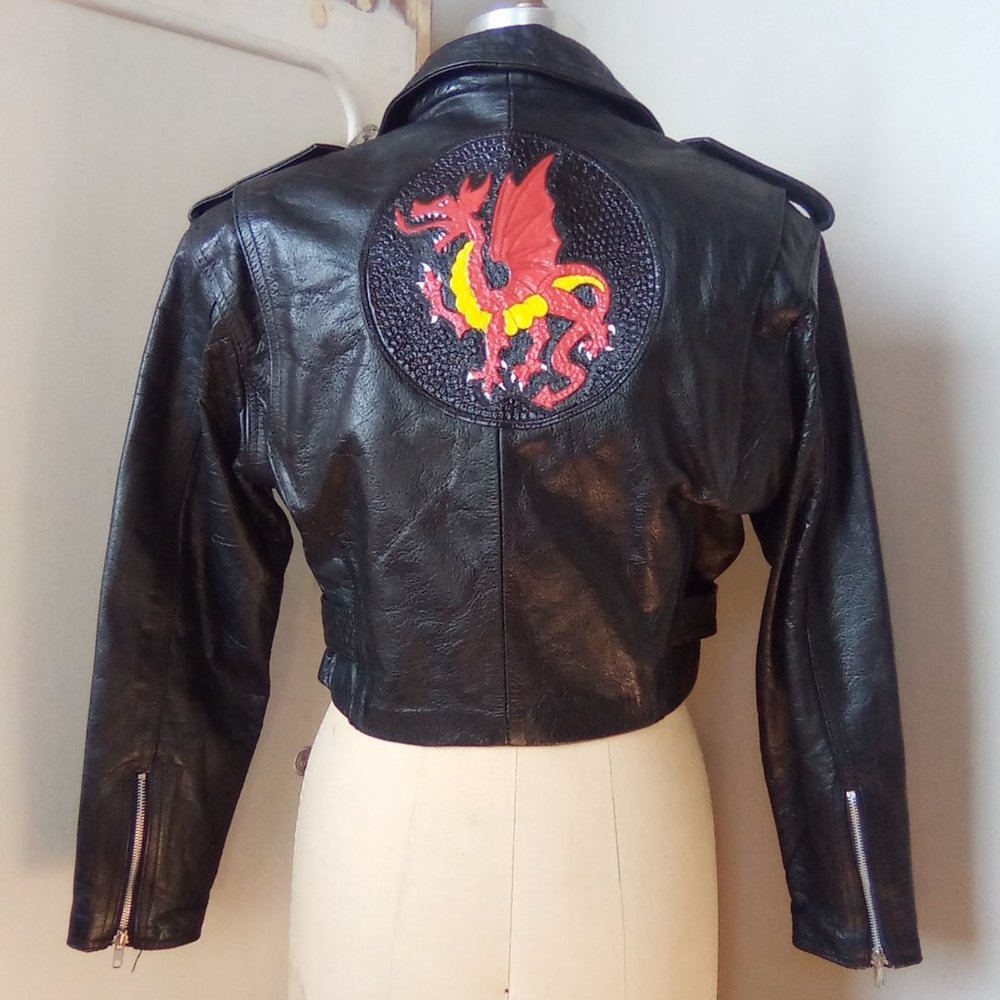 VINTAGE Black Leather Dragon Cropped Zipper Belted Motorcycle Biker Jacket